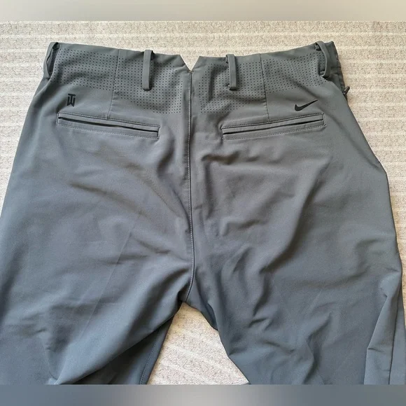 Nike Dri-Fit Tiger Woods Collection Pleated Pants 32x32 M Grey Golf performance